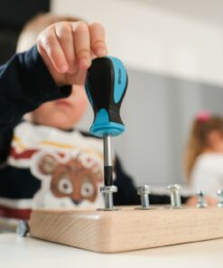 Alternative view of Montessori lesena plošča za vijačenje