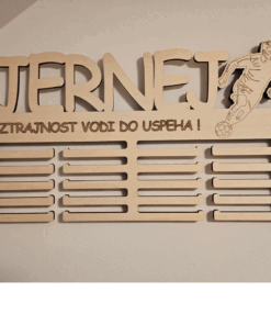 Alternative view of Leseni obešalnik za medalje