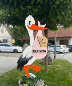 Alternative view of Lesena štroklja ob rojstvu otroka